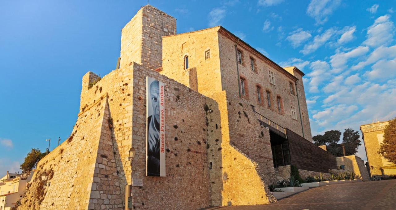 Nice Renting - Massena - Loft - Heart Of Vieil Antibes - The Market With Sea View Luaran gambar