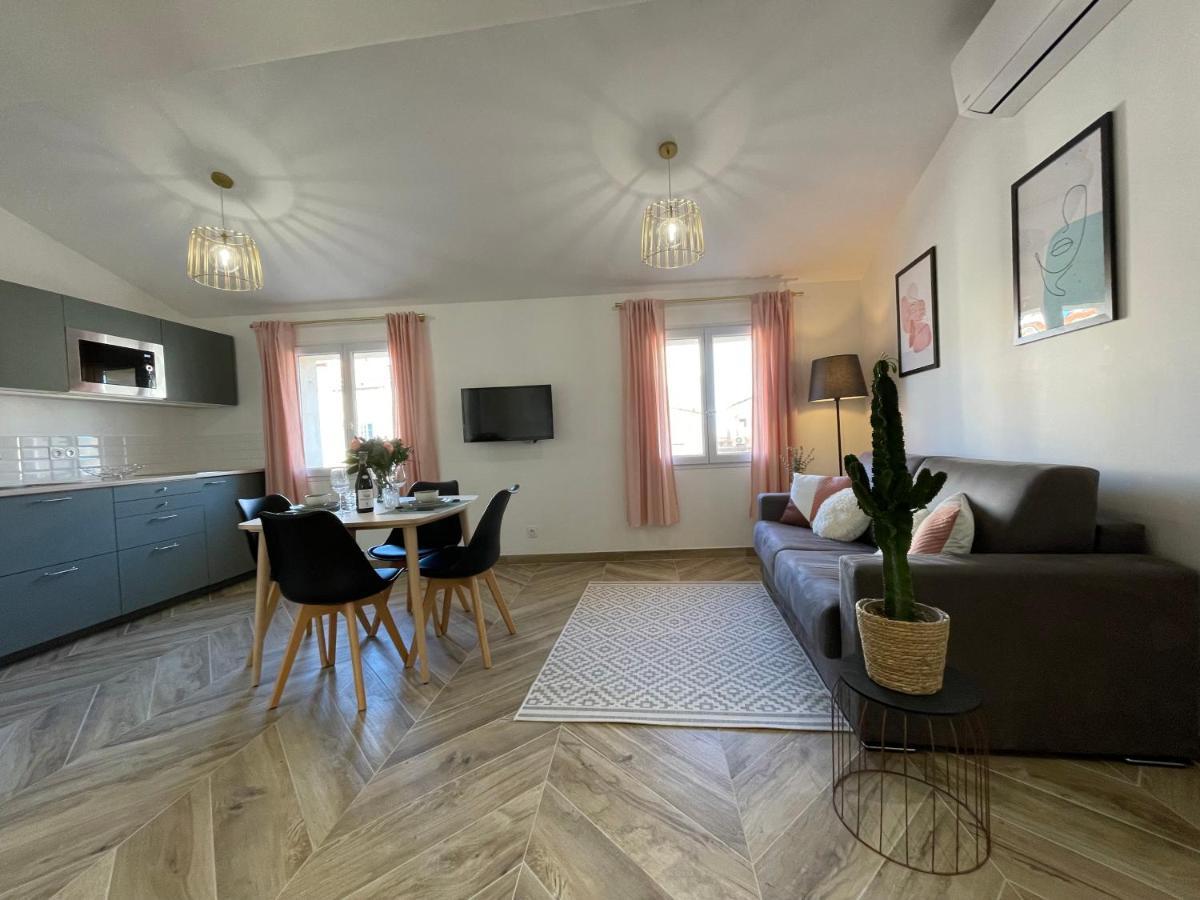 Nice Renting - Massena - Loft - Heart Of Vieil Antibes - The Market With Sea View Luaran gambar