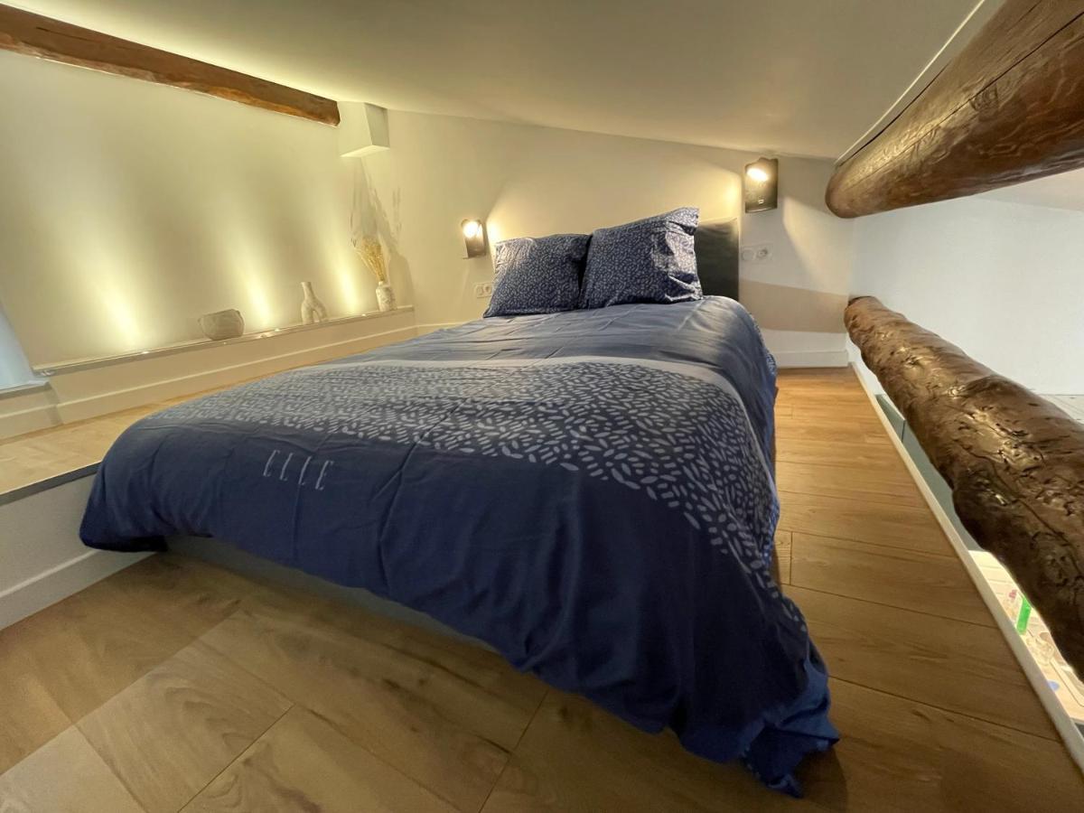 Nice Renting - Massena - Loft - Heart Of Vieil Antibes - The Market With Sea View Luaran gambar